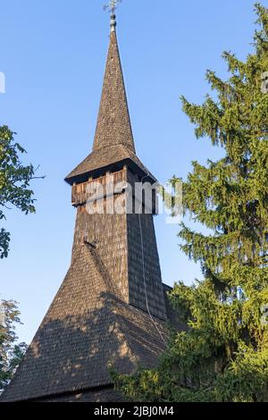 BUKAREST, RUMÄNIEN - 17. AUGUST 2021: Dimitrie Gusti National Village Museum in der Stadt Bukarest, Rumänien Stockfoto