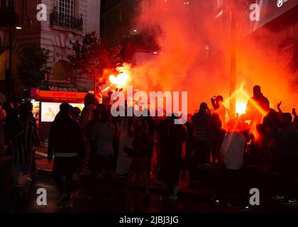 Szenen in Central London während des UEFA Euro 2020-Spiels 16. mit: Atmosphäre wo: London, Großbritannien Wann: 12 Jul 2021 Credit: Mario Mitsis/WENN Stockfoto