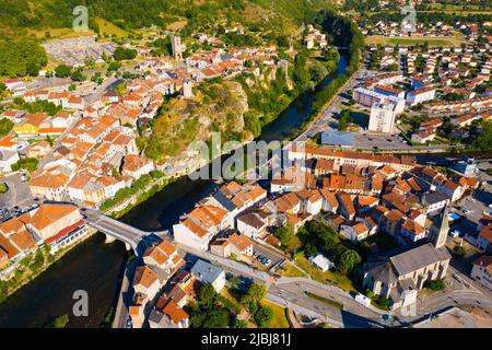 Luftaufnahme von Tarascon-sur-Ariege Stockfoto