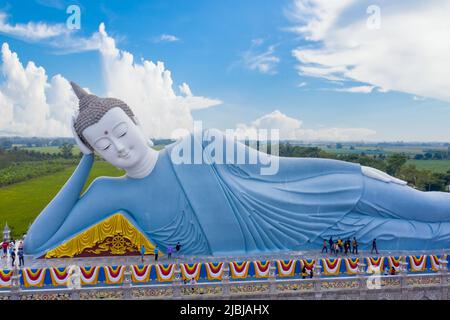 Porträt des größten Shakyamuni Buddha von oben in SoC Trang, Vietnam Stockfoto