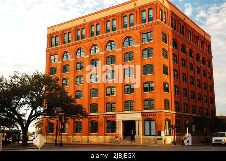 Das Book Depository Building in Dallas ist der Drehort, als Lee Harvey Oswald den Präsidenten John F. Kennedy ermordete Stockfoto