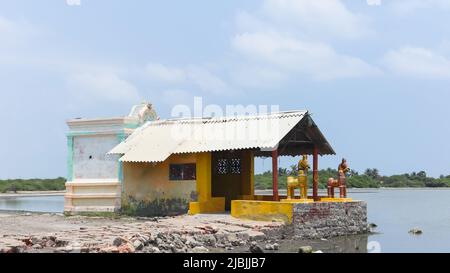Sivan Kovil Tempel am Dhanushkodi Strand, Rameswaram, Tamilnadu, Indien. Stockfoto