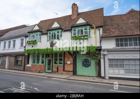 Außenansicht des Pubs Bull on Bell Street, Henley on Thames, Oxfordshire, England, Großbritannien Stockfoto