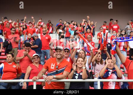 SAN JOSE, Costa Rica: Costa-ricanische Fans im Stadion während des Costa-ricanischen Sieges 2-0 über Martinique am 5.. Juni 2022. Ein Tor in der ersten Hälfte Stockfoto