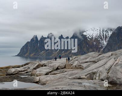 Tungeneset Rastplatz und Aussichtspunkt entworfen von Code Architecture. Teil der National Scenic Routes Senja, Statens Vegvesen. Stockfoto