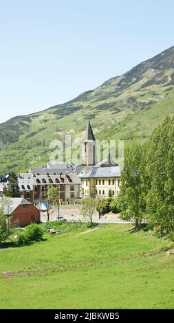 Baqueira Beret in den katalanischen Pyrenäen, Lleida, Lerida, Katalonien, Spanien, Europa Stockfoto