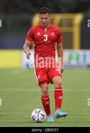 Serravalle, Italien, 5.. Juni 2022. Jean Borg aus Malta während des Spiels der UEFA Nations League im San Marino Stadium, Serravalle. Bildnachweis sollte lauten: Jonathan Moscrop / Sportimage Stockfoto