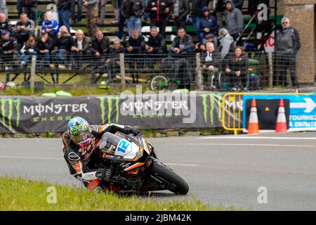 Douglas, Isle Of Man. 06.. Juni 2022. Jamie Coward (600 Yamaha) vertritt das KTS Racing powered by Steadplan Team beim Monster Energy Supersport TT Race 1 auf der Isle of man, Douglas, Isle of man am 6. Juni 2022. Foto von David Horn/Prime Media Images Kredit: Prime Media Images/Alamy Live News Stockfoto