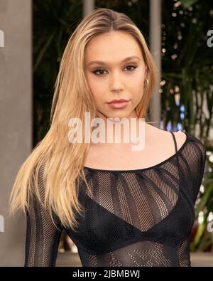 07. Juni 2022 - Los Angeles, Kalifornien - Alexis Ren. Los Angeles Premiere von Universal Picics ''Jurassic World Dominion' (Kreditbild: © Billy Bennight/AdMedia via ZUMA Press Wire) Stockfoto