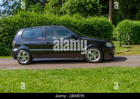 2000 VW Volkswagen schwarz Polo S 1600cc 5 Geschwindigkeit manuell Ankunft in worden Park Motor Village, Leyland, Großbritannien Stockfoto