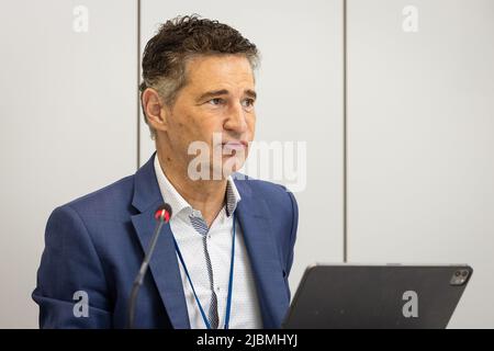 Jean Hilgers, Direktor der Nationalbank (BNB-NBB), im Bild während einer Pressekonferenz der belgischen Nationalbank (BNB/BNB) zum Finanzstabilitätsbericht am Dienstag, den 07. Juni 2022 in Brüssel. BELGA FOTO JAMES ARTHUR GEKIERE Stockfoto