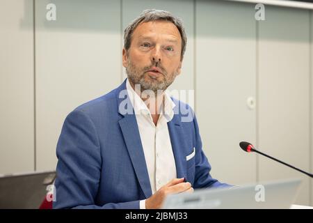 Pierre Wunsch, Gouverneur der Nationalbank (BNB-NBB), während einer Pressekonferenz der belgischen Nationalbank (BNB/BNB) zum Finanzstabilitätsbericht am Dienstag, den 07. Juni 2022 in Brüssel. BELGA FOTO JAMES ARTHUR GEKIERE Stockfoto