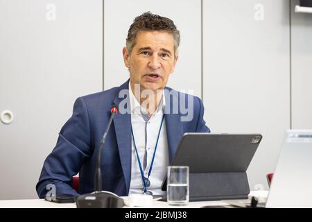 Jean Hilgers, Direktor der Nationalbank (BNB-NBB), im Bild während einer Pressekonferenz der belgischen Nationalbank (BNB/BNB) zum Finanzstabilitätsbericht am Dienstag, den 07. Juni 2022 in Brüssel. BELGA FOTO JAMES ARTHUR GEKIERE Stockfoto