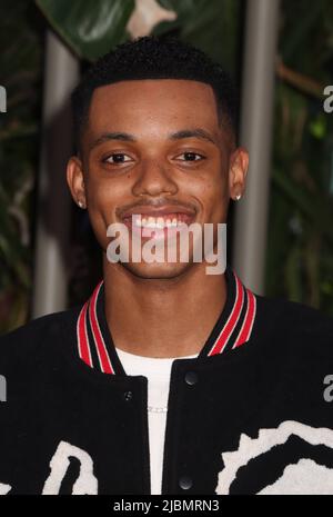 Los Angeles, USA. 06.. Juni 2022. Jabari 06/06/2022 die Weltpremiere von „Jurassic World Dominion“ im TCL Chinese Theatre in Hollywood, CA. Foto von I. Hasegawa/HNW/ PictureLux Credit: PictureLux/The Hollywood Archive/Alamy Live News Stockfoto