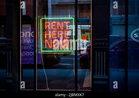 Leerstehende Schaufenster im Meatpacking District in New York am Sonntag, den 29. Mai 2022. (© Richard B. Levine) Stockfoto