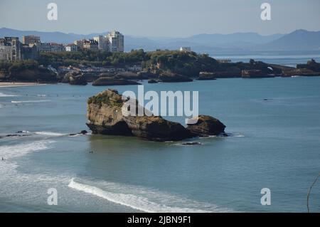 Ebbe auf Kosten von Biarritz Stockfoto