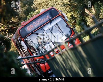 Transantiago-Bus in Las Condes, Route 409 des Buses Voy, Santiago Chile Stockfoto