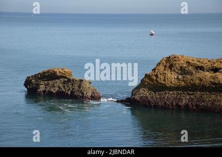 Ebbe auf Kosten von Biarritz Stockfoto