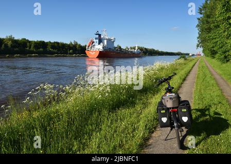 Schiffe Im Nord-Ostsee-Kanal Stockfoto