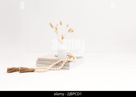 Minimalistisches Dekor im Boho-Stil für Zuhause oder Arbeitsplatz Stockfoto