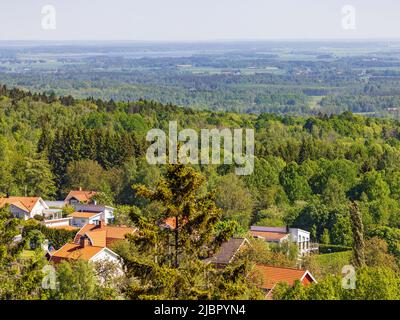 Wohnbereich im Wald in einem schönen Landschaftsblick Stockfoto