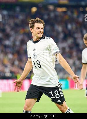 München, Deutschland. Juni 7. 2022: München, Deutschland. 07.. Juni 2022. Jonas Hofmann, DFB 18 feiert sein Tor, glücklich, lachen, feiern, 1-0 in der UEFA Nations League 2022 Spiel DEUTSCHLAND - ENGLAND 1-1 in der Saison 2022/2023 am 07. Juni 2022 in München, Deutschland. Quelle: Peter Schatz/Alamy Live News Stockfoto