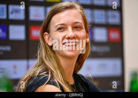 Rom, Italien. 08.. Juni 2022. Femke Bol (NED) während der Pressekonferenz zur Goldenen Gala Pietro Mennea fünfte Etappe Wanda Diamond League im Konferenzraum des Olympiastadions in Rom am 08. Juni 2022 Quelle: Independent Photo Agency/Alamy Live News Stockfoto