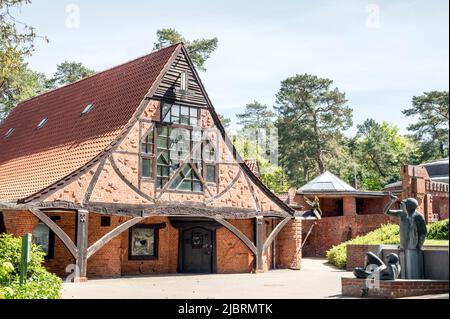 Worpswede (Deutschland): café erbaut von Bernhard Hoetger und Kunsthalle Stockfoto