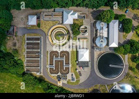 Voerde, Niederrhein, Nordrhein-Westfalen, Deutschland - Kläranlage Voerde, Abwasserbehandlung in der modernisierten Abwasserbehandlung pla Stockfoto