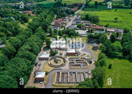 Voerde, Niederrhein, Nordrhein-Westfalen, Deutschland - Kläranlage Voerde, Abwasserbehandlung in der modernisierten Abwasserbehandlung pla Stockfoto