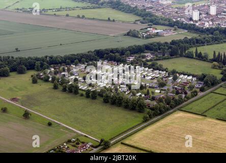 Luftaufnahme von Fir Trees Caravan & Lodge Park, in der Nähe von Chester Stockfoto