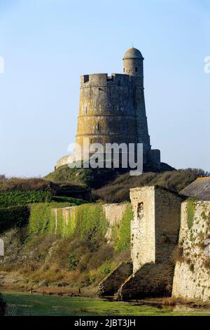 Frankreich, Manche, Cotentin, Val de Saire, Saint Vaast la Hougue, Pointe de la Hougue, Fort de la Hougue und Tour Vauban, die von der UNESCO zum Weltkulturerbe erklärt wurden Stockfoto