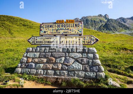 Frankreich, Savoie, Beaufort, Beschilderung des Col du Cormet de Roselend (1968 m) auf der Route des Grandes Alpes Stockfoto