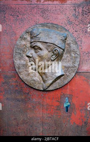 Frankreich, Paris, Bezirk Ecole Militaire, Place du President Mithouard, Medaillon des Piloten und Schriftstellers Antoine de St Exupery Stockfoto