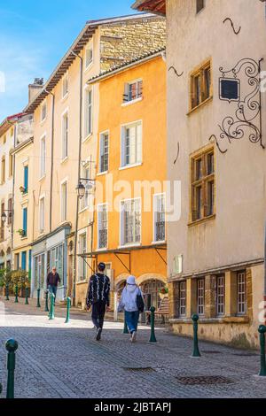 France, Ain, Trevoux, Grande Rue im historischen Zentrum Stockfoto