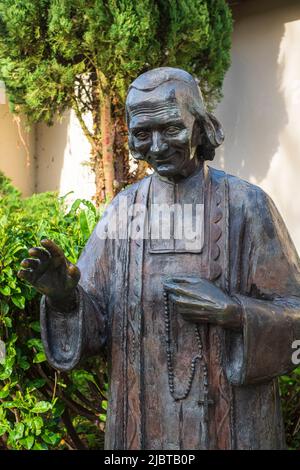 Frankreich, Ain, Ars-sur-Formans, Heiligtum von Ars, dem heiligen Jean-Marie Vianney gewidmet, schutzpatron aller Priester im Universum, Statue des Pfarrers von Ars Stockfoto