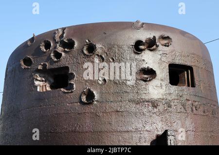 Schlacht von 2. gepanzerte Glocke aus dem Weltkrieg, die Teil der Atlantikmauer im Hafen von Cherbourg war, D-Day Omaha Museum, Vierville-sur-Mer, Normandie, Fra Stockfoto