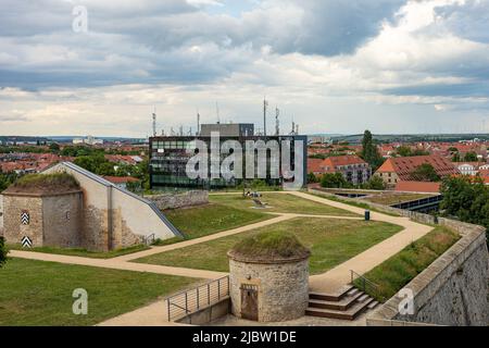 Altes Zitadellengebiet ist heute ein Erholungspark am peters in Erfurt Stockfoto