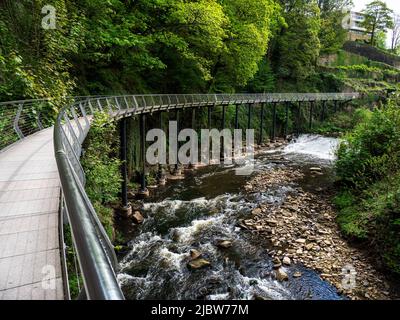 Millennium Walkway Bridge New Mills Derbyshire Stockfoto