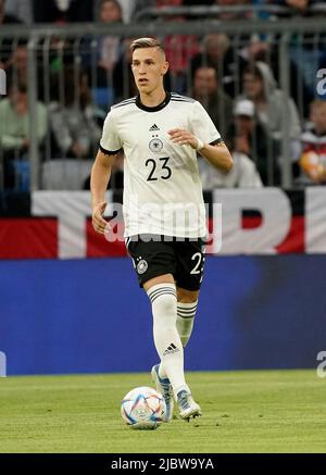 München, Deutschland. 07.. Juni 2022. 7.. Juni 2022, Allianz Arena, München, UEFA Nations League Deutschland gegen England, im Bild Nico Schlotterbeck (Deutschland) Quelle: dpa/Alamy Live News Stockfoto