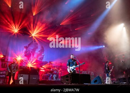 Exeter, 16. 2018. August: Manic Street Preachers auf der Bühne beim Beautiful Days Festival Stockfoto