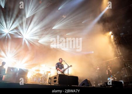 Exeter, 16. 2018. August: Manic Street Preachers auf der Bühne beim Beautiful Days Festival Stockfoto