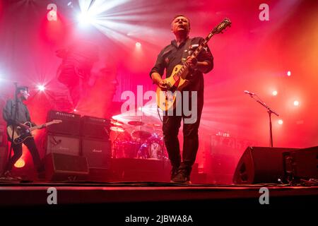 Exeter, 16. 2018. August: Manic Street Preachers auf der Bühne beim Beautiful Days Festival Stockfoto