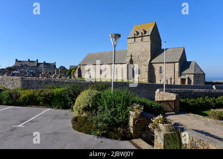 Kirche Notre Dame in Jobourg, einer Gemeinde im Département Manche im Nordwesten Frankreichs Stockfoto