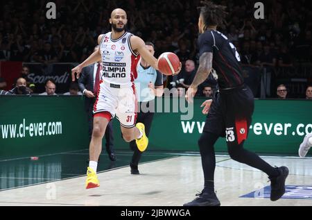 Bologna, Italien, 08/06/2022, Shavon Shields (Armani Exchange Milano) während Spiel 1 der Finals der Meisterschaft Playoffs italienischen Basketball-Serie A1 Segafredo Virtus Bologna vs. Armani Exchange Olimpia Milano in der Segafredo Arena - Bologna, 8. Juni 2022 - Foto: Michele Nucci Stockfoto