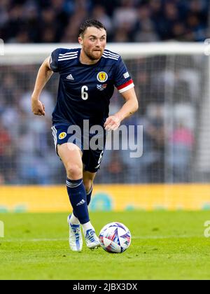 Hampden Park, Glasgow, Großbritannien. 8.. Juni 2022. UEF Nations League Football, Scotland versus Armenia; John Souttar of Scotland Credit: Action Plus Sports/Alamy Live News Stockfoto