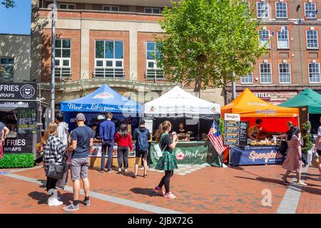 Reading Food Festival Stände, Broad Street, Reading, Bukshire, England, Vereinigtes Königreich Stockfoto