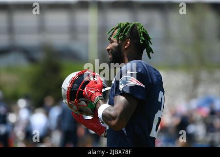 Gillette Stadium. 8.. Juni 2022. MA, USA; die New England Patriots stellen Jalen Mills (2) im Minicamp des Teams im Gillette Stadium in den Hintergrund. Obligatorische Gutschrift: Eric Canha/CSM/Alamy Live News Stockfoto