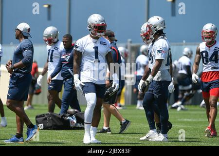 Gillette Stadium. 8.. Juni 2022. MA, USA; NKeal Harry (1), Breitempfänger der New England Patriots, beim Minicamp des Teams im Gillette Stadium. Obligatorische Gutschrift: Eric Canha/CSM/Alamy Live News Stockfoto