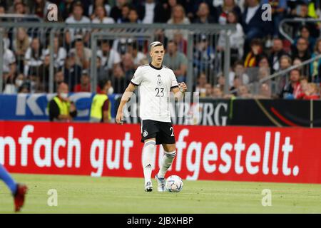 München, Deutschland. 7.. Juni 2022. Nico Schlotterbeck (GER) Fußball/Fußball : UEFA Nations League Gruppenphase für Finalturnier Gruppe A3 zwischen Deutschland 1-1 England in der Allianz Arena in München, Deutschland . Quelle: Mutsu Kawamori/AFLO/Alamy Live News Stockfoto